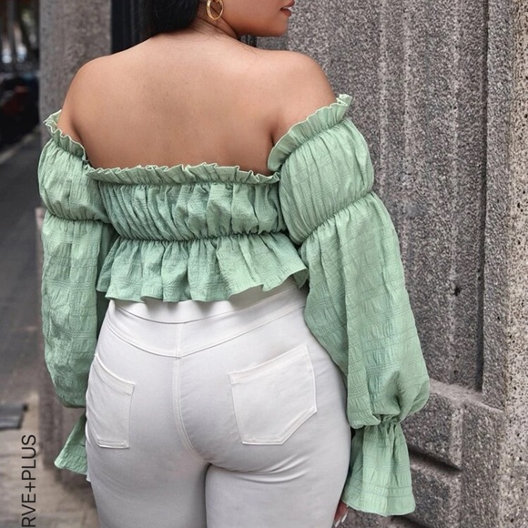 OFF THE SHOULDER RUFLE TRIM RUCHED PEPLUM TOP - Picture 3 of 8